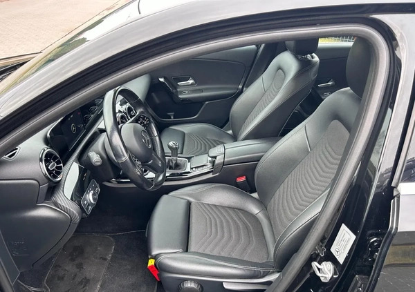 Mercedes-Benz Klasa A cena 77900 przebieg: 97000, rok produkcji 2019 z Kalisz małe 232